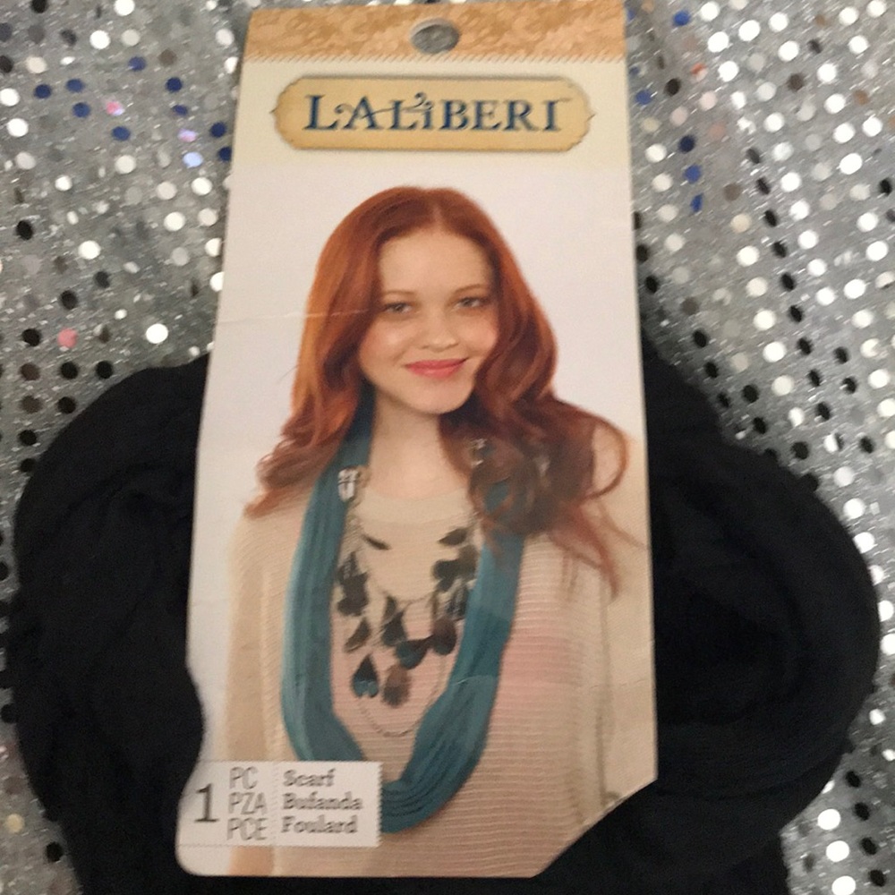 Lalibeeri Black Scarf